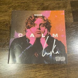 5 Seconds of Summer SIGNED CD booklet